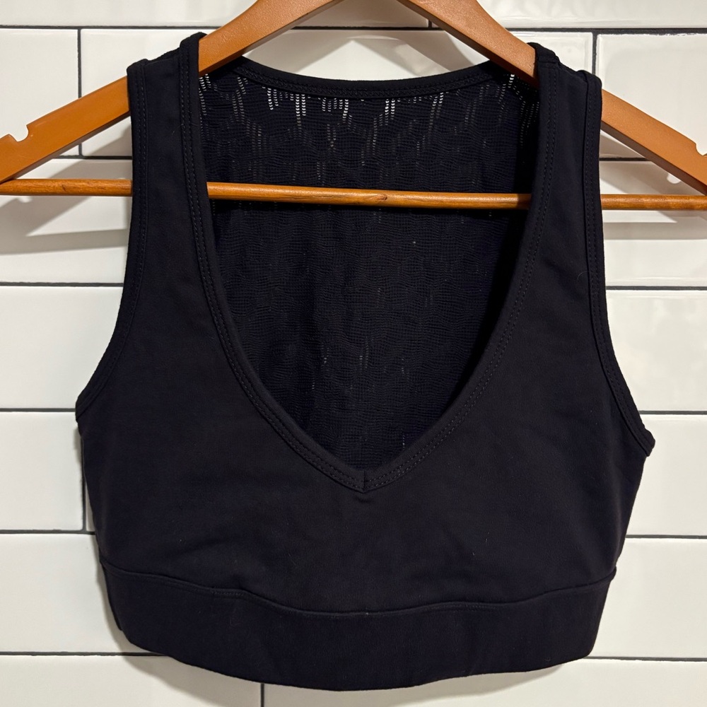 Beyond Yoga black Mesh It Up Sports Bra M - Picture 6 of 10